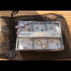 6 set Earring Kit